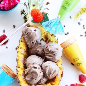 icecream-on-pineapple-1343465